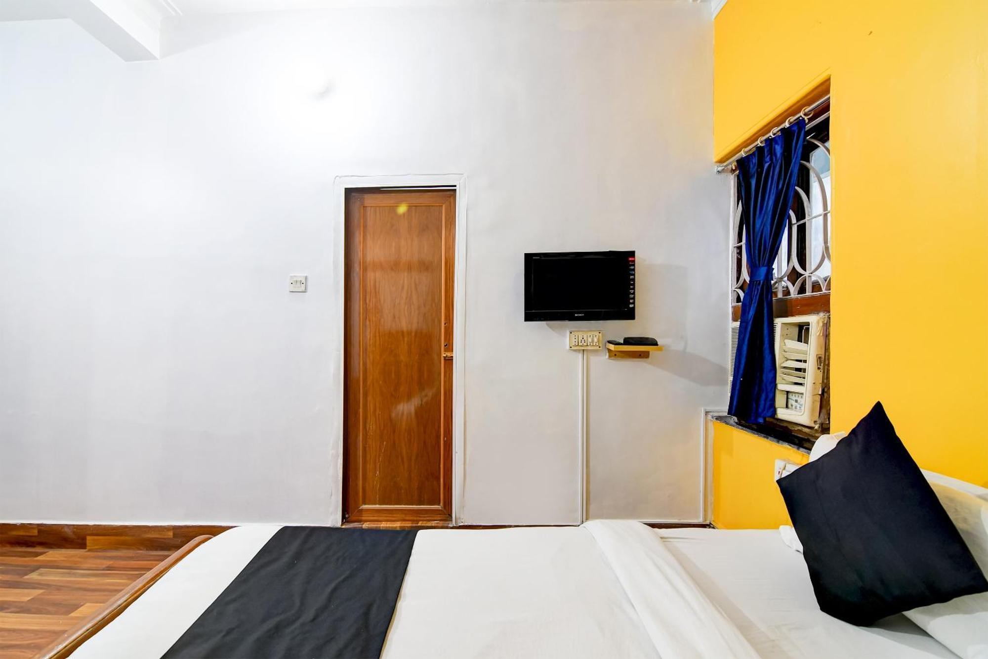 Brill Rooms Near City Centre Metro Station Kolkata Exterior photo