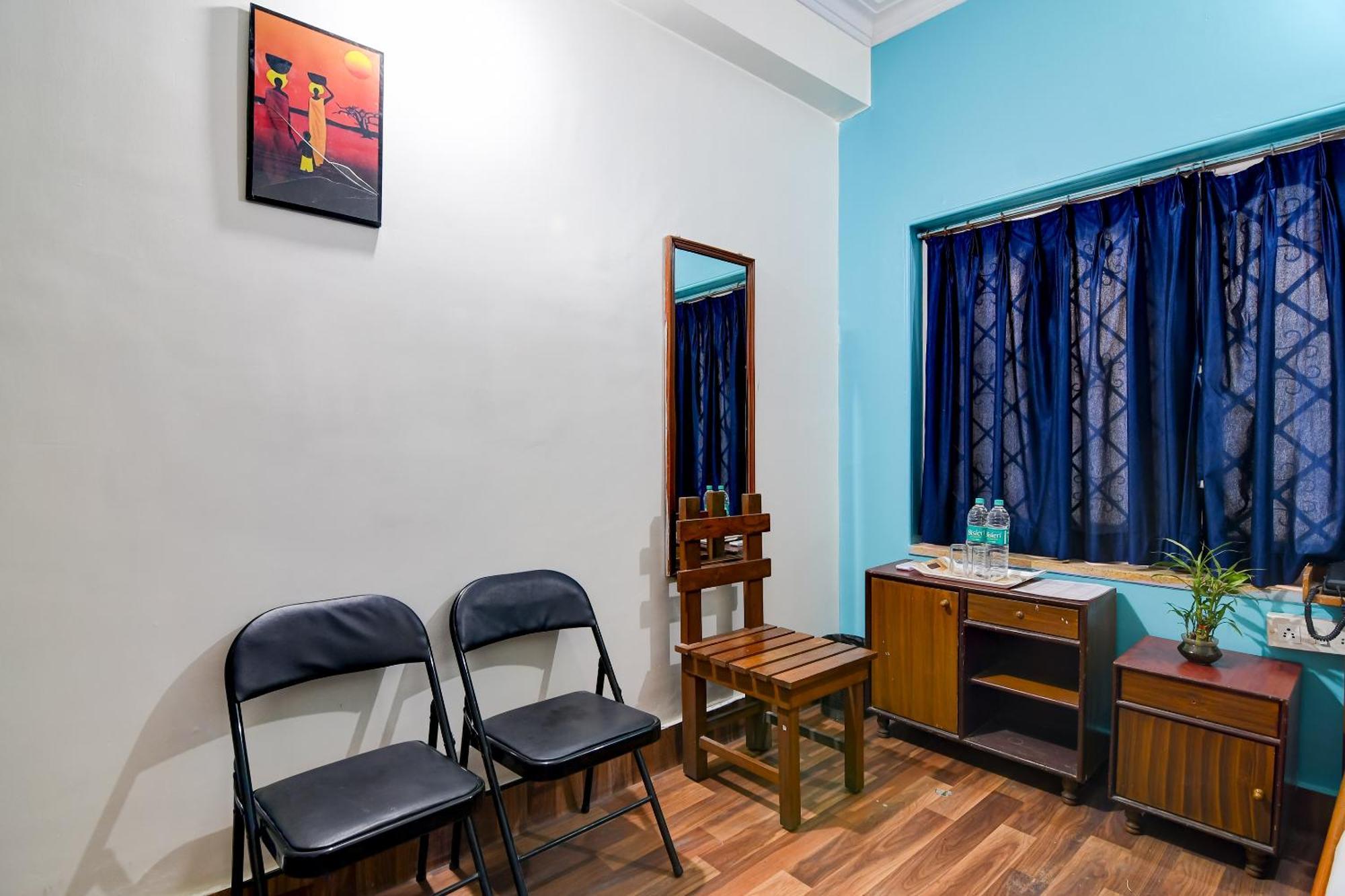 Brill Rooms Near City Centre Metro Station Kolkata Exterior photo