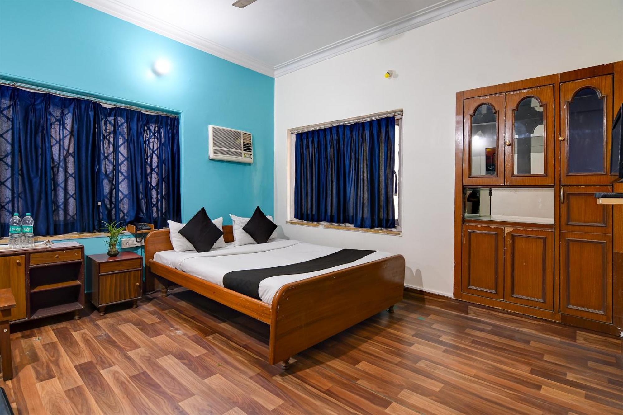 Brill Rooms Near City Centre Metro Station Kolkata Exterior photo